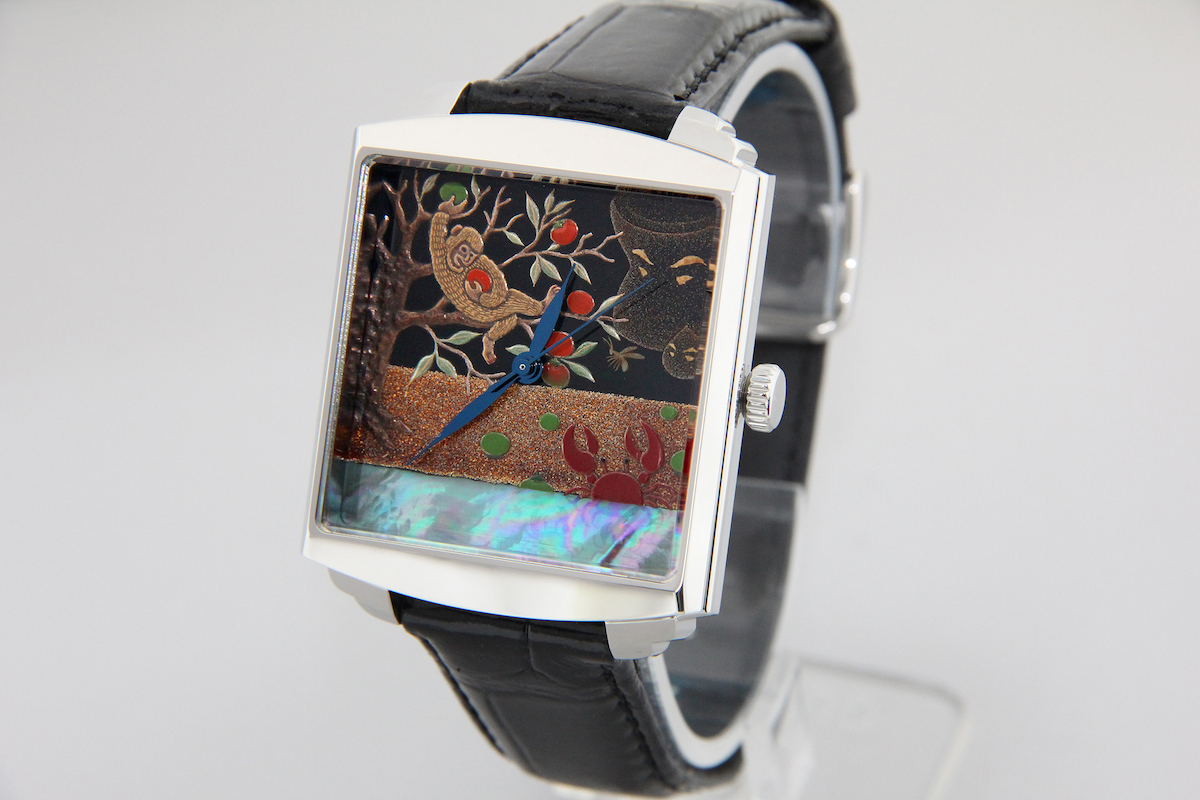 Urushi maki-e watches [Joga] Monkey-Crab Battle