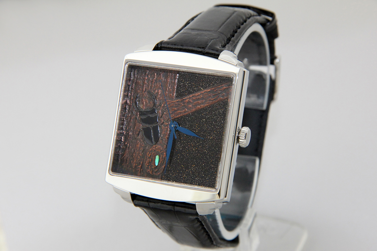 Urushi maki-e watches [JOGA]A stag beetle
