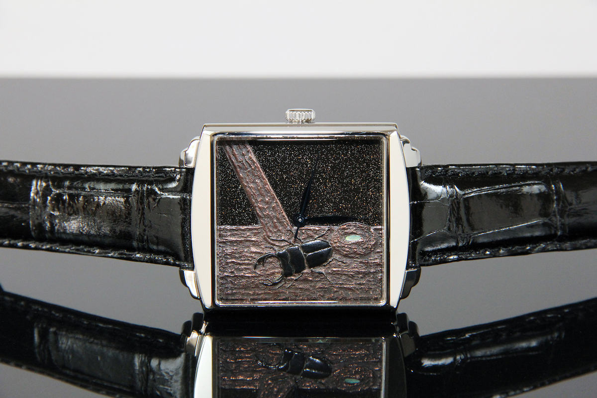 Urushi maki-e watches [JOGA]A stag beetle