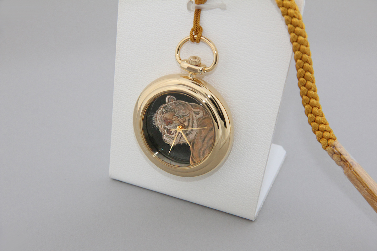 Urushi maki-e watches [Joga] Fierce Tiger-